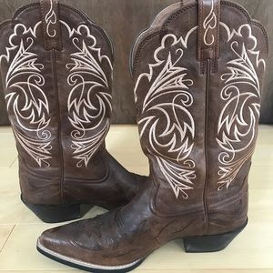 Ariat leather cowboy boots